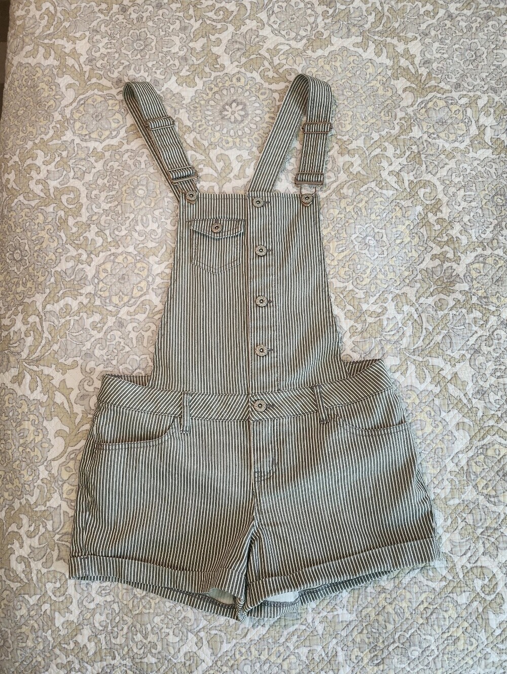 Mossimo Supply Co. Striped Grey & White Short Denim Overalls